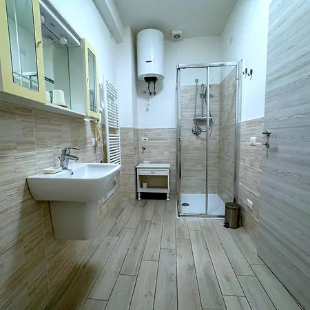 Sg - Casa Laura بيت ضيافة *