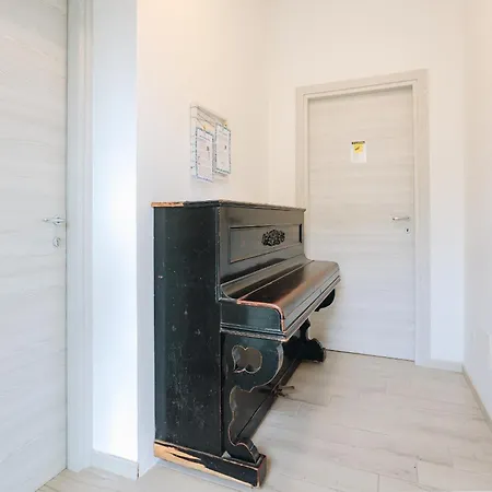 Sg - Casa Laura بيت ضيافة