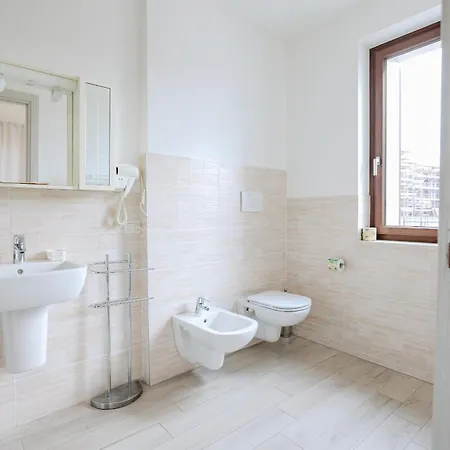 Sg - Casa Laura بيت ضيافة
