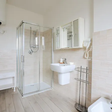 Sg - Casa Laura بيت ضيافة *