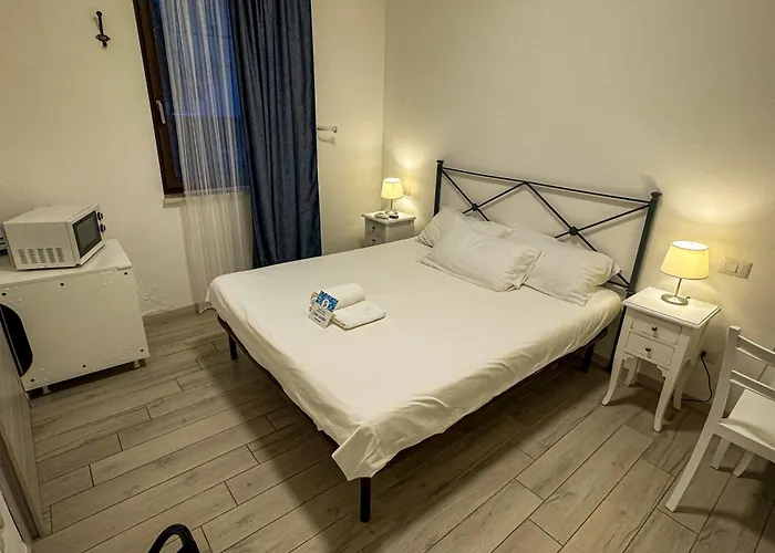 Sg - Casa Laura Гостевой дом Пескьера-дель-Гарда